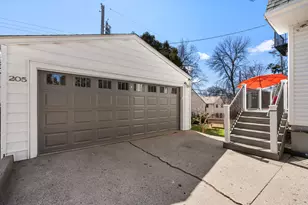 205 W 52nd St, Minneapolis, MN 55419 - Photo 15