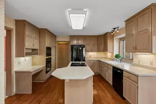 1001 Walden Ct, Burnsville, MN 55337 - Photo 13