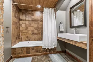 350 Maple St, Saint Paul, MN 55106 - Photo 33