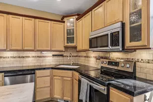 350 Maple St, Saint Paul, MN 55106 - Photo 21
