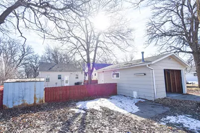 917 Main Avenue N, Thief River Falls, MN 56701 - Photo 31