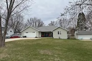 219 Main St E, Clarks Grove, MN 56016 - Photo 3