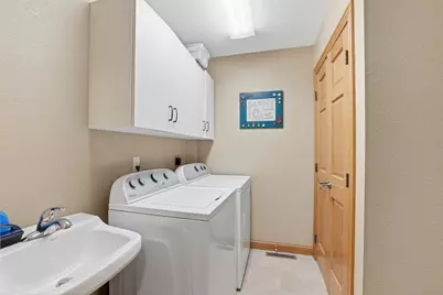 219 Main Street E, Clarks Grove, MN 56016 - Photo 17