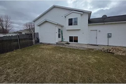 814 Woodbridge Circle, Dilworth, MN 56529 - Photo 3