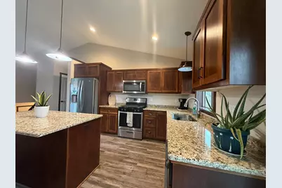 8885 Parkview Circle, Chisago City, MN 55013 - Photo 3