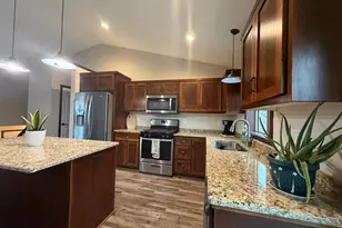 8885 Parkview Cir, Chisago City, MN 55013 - Photo 3