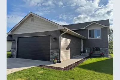 8885 Parkview Circle, Chisago City, MN 55013 - Photo 1