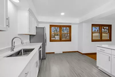 1479 Winthrop Street N, Saint Paul, MN 55119 - Photo 9