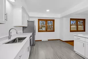 1479 Winthrop St N, Saint Paul, MN 55119 - Photo 9