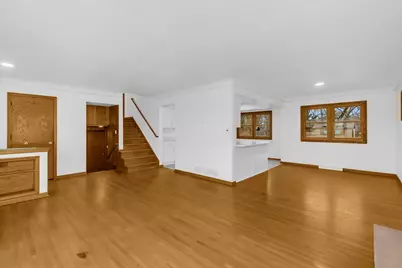 1479 Winthrop Street N, Saint Paul, MN 55119 - Photo 5