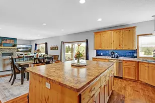 10551 Lanesboro Way, North Branch, MN 55056 - Photo 9