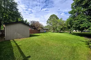 902 6th Ave SE, Pipestone, MN 56164 - Photo 33