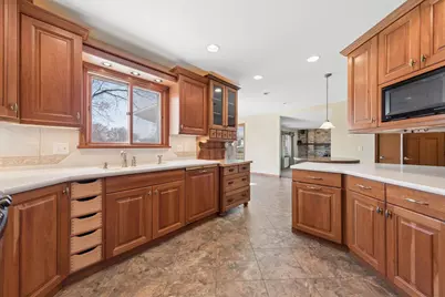 4363 Bramblewood Avenue, Vadnais Heights, MN 55127 - Photo 11