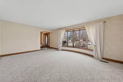 4363 Bramblewood Avenue, Vadnais Heights, MN 55127 - Photo 7