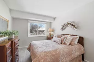 817 Evergreen Cir, Burnsville, MN 55337 - Photo 9