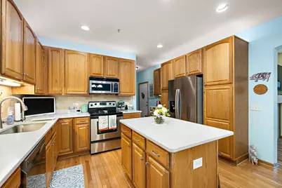 9651 Belmont Lane, Eden Prairie, MN 55347 - Photo 9