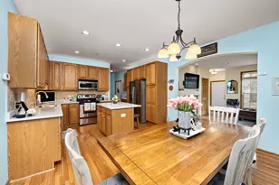 9651 Belmont Ln, Eden Prairie, MN 55347 - Photo 7