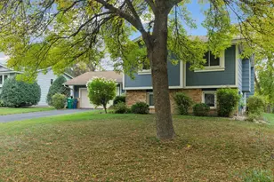 13793 89th Pl N, Maple Grove, MN 55369 - Photo 9