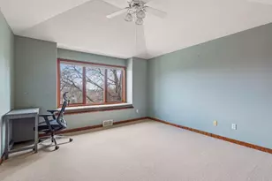 9118 Victoria Dr, Eden Prairie, MN 55347 - Photo 25