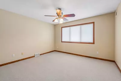 9118 Victoria Drive, Eden Prairie, MN 55347 - Photo 23