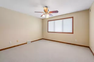 9118 Victoria Dr, Eden Prairie, MN 55347 - Photo 23