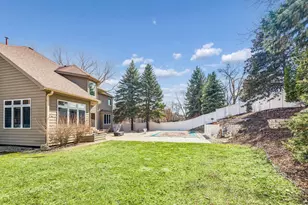 9118 Victoria Dr, Eden Prairie, MN 55347 - Photo 41