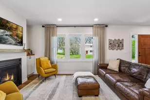 3374 Library Ln, Saint Louis Park, MN 55426 - Photo 9