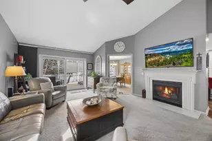 2679 Lake Ct Cir, Mounds View, MN 55112 - Photo 3