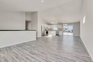 983 Willow Glen Ave, Somerset, WI 54025 - Photo 5