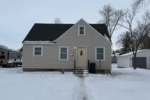 710 12th St N, Benson, MN 56215 - Photo 1