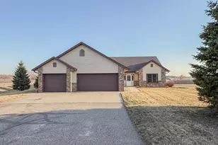 2953 9th Ave SE, Willmar, MN 56201 - Photo 1