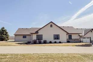 2953 9th Ave SE, Willmar, MN 56201 - Photo 3