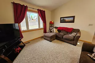 2433 60th St NW, Rochester, MN 55901 - Photo 9