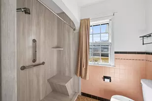 930 Hawthorne Ave E, Saint Paul, MN 55106 - Photo 15