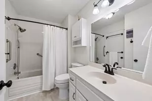 960 Saddlebrook Curve, Chanhassen, MN 55317 - Photo 13