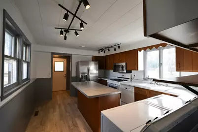 267 E 4th Street, Zumbrota, MN 55992 - Photo 5