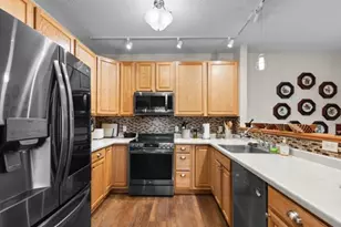 12795 College View Dr, Eden Prairie, MN 55347 - Photo 7