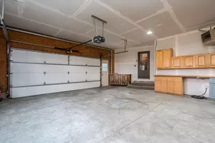 2000 Roe Crest Dr, North Mankato, MN 56003 - Photo 51