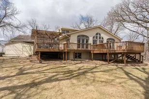 2000 Roe Crest Dr, North Mankato, MN 56003 - Photo 53