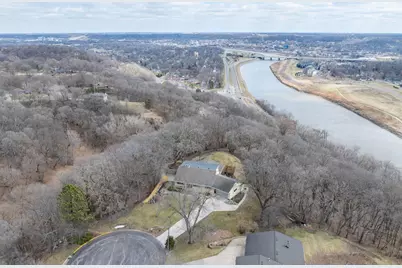 2000 Roe Crest Drive, North Mankato, MN 56003 - Photo 69