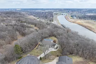 2000 Roe Crest Dr, North Mankato, MN 56003 - Photo 69