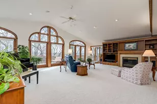 2000 Roe Crest Dr, North Mankato, MN 56003 - Photo 9