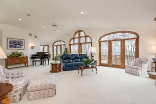 2000 Roe Crest Dr, North Mankato, MN 56003 - Photo 11