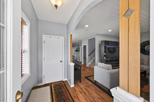 1109 Lawson Ave E, Saint Paul, MN 55106 - Photo 7