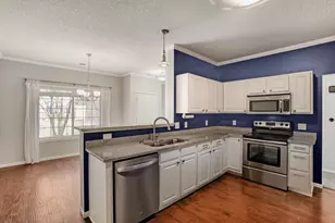 638 Village Pkwy, Circle Pines, MN 55014 - Photo 3