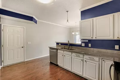 638 Village Parkway, Circle Pines, MN 55014 - Photo 5