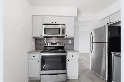 323 E 43rd Street, Minneapolis, MN 55409 - Photo 13