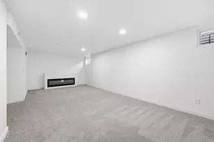 323 E 43rd St, Minneapolis, MN 55409 - Photo 25