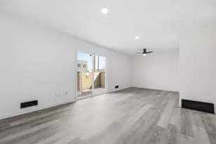 323 E 43rd St, Minneapolis, MN 55409 - Photo 5