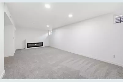 323 E 43rd Street, Minneapolis, MN 55409 - Photo 25